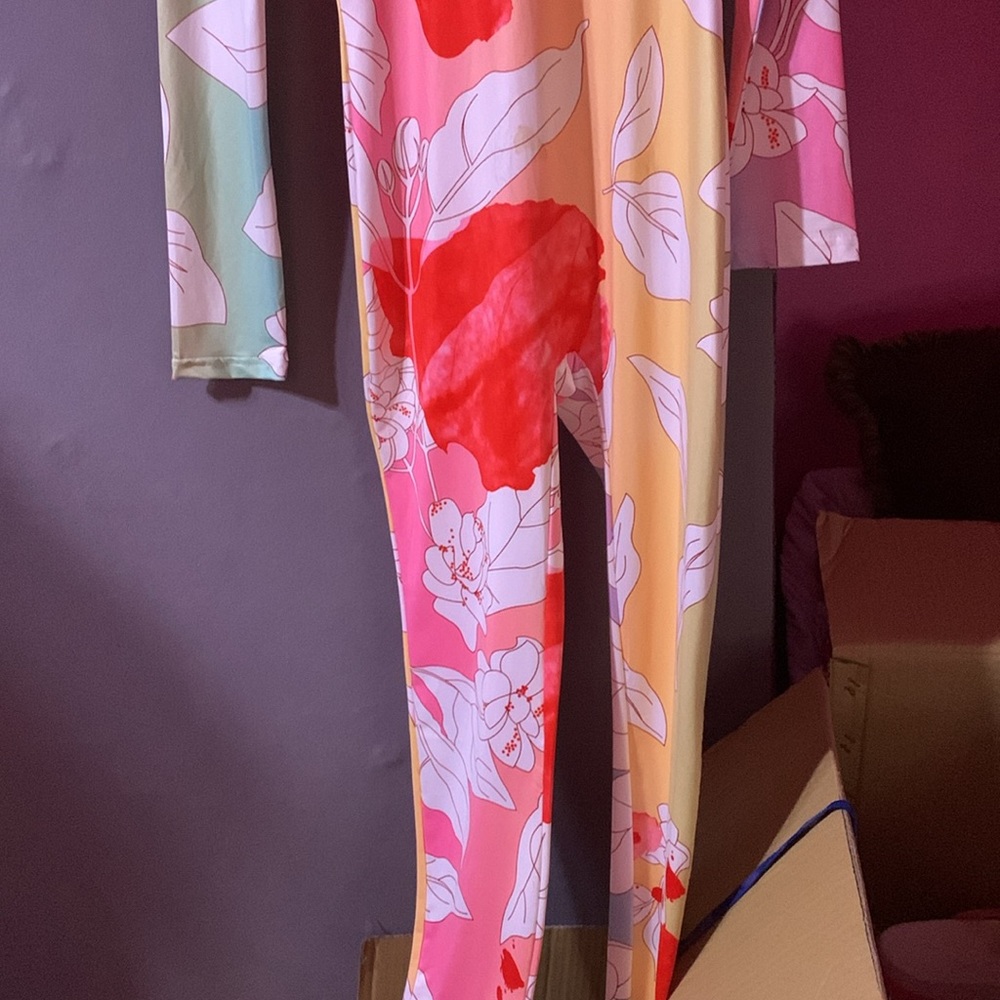 Bodysuits - Picture 2 of 10